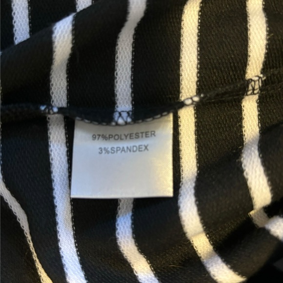 Snap Front Cardigan Black and White Stripe Size Med - Picture 8 of 8